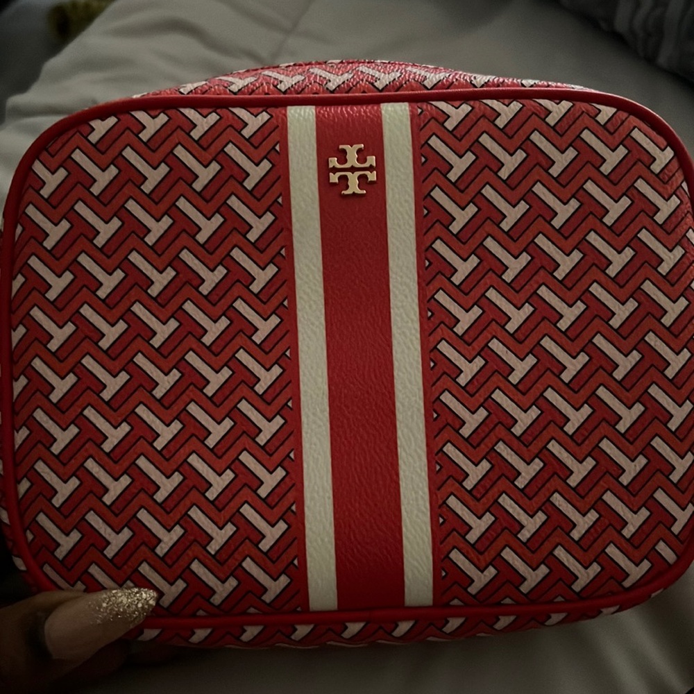 Woman’s Tory Burch Purse